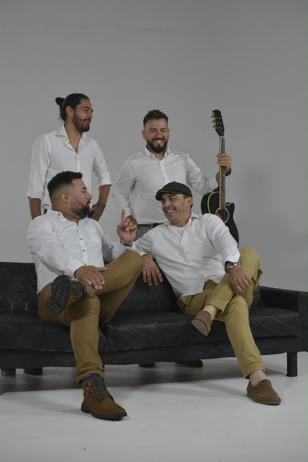 Integrantes de Grupo Tilo, banda confirmada para la peña